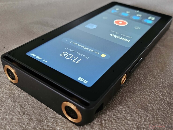 De iFLYTEK AI Recorder S6 beschikt over 2 directionele en 6 omnidirectionele microfoons.