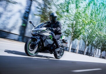 Kawasaki Ninja-motorfietsen stonden vroeger bekend om hun prestaties - iets wat de Ninja e-1 waarschijnlijk niet zal bereiken. (Afbeelding bron: Kawasaki)