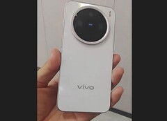 De Vivo X200 Pro Mini heeft vlaggenschiphardware in een compacte behuizing. (Afbeeldingsbron: Weibo)