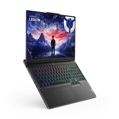 De Lenovo Legion 7i en 5i (16, 9) hebben respectievelijk een 99,99 Wh en een 80 Wh batterij. (Bron: Lenovo)