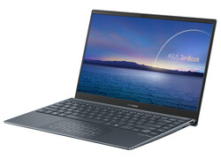 Getest: de Asus ZenBook 13 UX325JA-AH019T. Testtoestel voorzien door Asus Germany