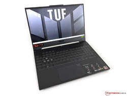 Asus TUF Gaming A15 test. Testapparaat geleverd door Asus Duitsland.