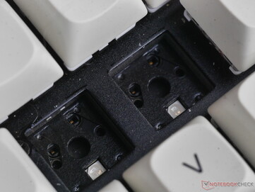 Keychron C1 Pro 8K schakelcontactdozen met op het zuiden gerichte RGB LED's. 