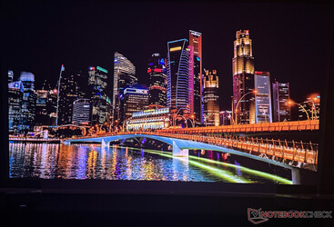 Nebula X1 Pro in een verduisterde kamer...