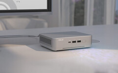 De NUC 14 Pro Plus is aantoonbaar de stijlvollere van de twee NUC 14 Pro-machines van ASUS. (Afbeeldingsbron: ASUS)