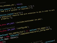 PHP-broncode op een donker scherm
