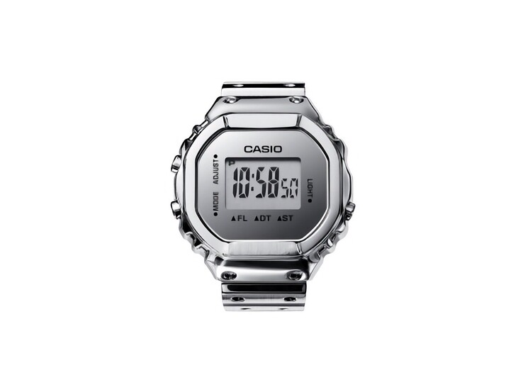 Vooraanzicht van het Casio CRW-H001M-8 Smart Ring-horloge met een digitaal LCD-scherm en een gepolijste zilveren afwerking.