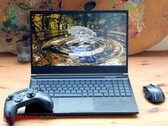 Schenker XMG Neo 15 gaming laptop review: Ryzen 6000 met poorten voor vloeistofkoeling