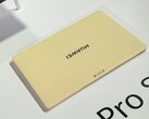 De Huawei Matepad Pro S in de gele kleurvariant