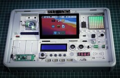 Het nieuwe CrowPi 3 platform wordt aangedreven door de Raspberry Pi 5 (Afbeelding bron: Elecrow)