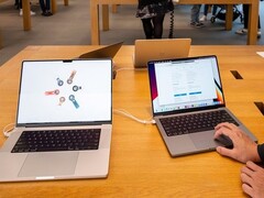 16-inch en 14-inch MacBook Pro's (Bron: Budrul Chukrut/Getty Images)