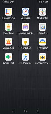 Er zijn hulpmiddelen zoals een digitaal kompas beschikbaar, sommige een beetje gimmicky, zoals de Height Meter. (Afbeeldingsbron: Sergey Tarasov - Notebookcheck)