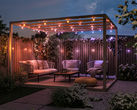 Philips Hue breidt zijn Festavia-assortiment verlichting uit, waaronder de hier afgebeelde bolvormige lichtslingers voor buiten.