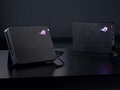 Asus levert een eenvoudige standaard bij de ROG XG Mobile 2025 eGPU's. (Afbeeldingsbron: Asus)