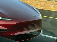 Tesla Model Y Standaard render in rode kleur (bron: Moose/X)