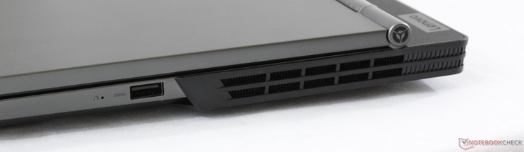 Rechts: Lenovo reset-knop, USB 3.0
