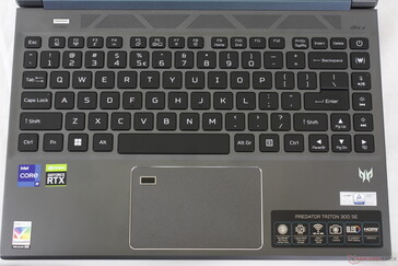 Er is niets bijzonders aan het toetsenbord, want de toets feedback is vergelijkbaar met die van een midrange consumenten Ultrabook
