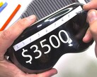 Apple gebruikt plastic in plaats van glas aan de buitenkant van zijn $3,500 kostende headset. Apple noemt het "gelaagd glas". (Afbeelding: JerryRigEverything)