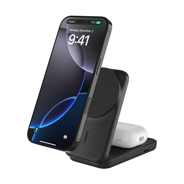 De Belkin UltraCharge Opvouwbare 2-in-1 Magnetische Oplader in zwart. (Afbeeldingsbron: Belkin)