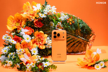 De Honor 600 Pro in oranje kleurstelling