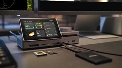 Beter dan dit wordt het bijna niet: de Pexarbolt Ultra is een Thunderbolt 5-dock met een touchscreen en misschien wel de meest uitgebreide selectie poorten op de markt.