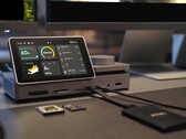Beter dan dit wordt het bijna niet: de Pexarbolt Ultra is een Thunderbolt 5-dock met een touchscreen en misschien wel de meest uitgebreide selectie poorten op de markt.