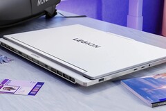 Lenovo Legion 7i 16 Gen 10 weegt net iets minder dan 2 kg en biedt Arrow Lake-HX processoropties (Afbeeldingsbron: Lenovo)
