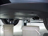 Het aftappen van de Model Y Juniper-frunk (Afbeelding bron: TeslaCamera/X)