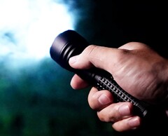 De nieuwe TerraBeast zaklamp heeft een ingebouwde laser (Afbeelding bron: TerraBeast)