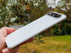 Tecno Slim 5G (Afbeelding bron: Daniel Schmidt)