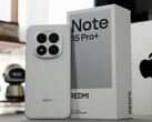 De Redmi Note 15 Pro Plus in de afwerking Cedar White met de winkelverpakking. (Afbeeldingsbron: DSP-Charles)