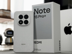 De Redmi Note 15 Pro Plus in de afwerking Cedar White met de winkelverpakking. (Afbeeldingsbron: DSP-Charles)