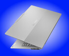 De ThinkBook 14x is lichter dan de meeste laptops, met een officieel gewicht van 990 g inclusief de batterij van 54,7 Wh.