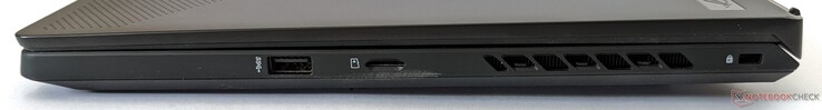 Rechterzijde: Een USB-A 3.2 Gen 1-poort, microSD-kaartlezer, Kensington beveiligingssleuf
