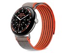 Het horloge wordt geleverd met een 45 mm-kast in de kleur Satin Pyrite en een Performance Loop-band in de kleur Rye, voorzien van een waterafstotende coating.