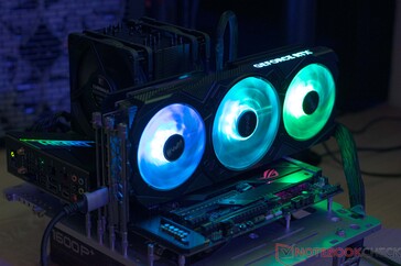 De KFA2 GeForce RTX 4070 EX Gamer tijdens de geluidsemissietest