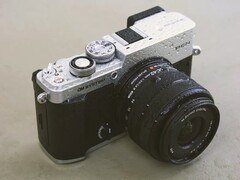 Het ontwerp van de OM Pen is geïnspireerd op de Olympus Pen uit 1959.