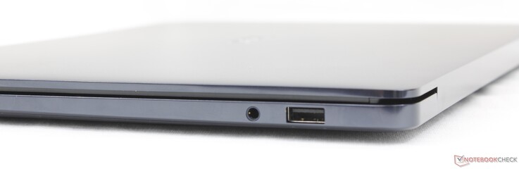 Juist: 3,5 mm-hoofdtelefoon, USB-A 3.2 Gen. 1