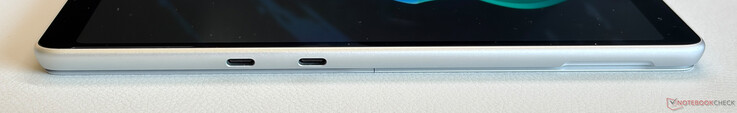 Linkerkant: 2x USB-C 4.0 (40 Gbps, DisplayPort 1.4a, Power Delivery)