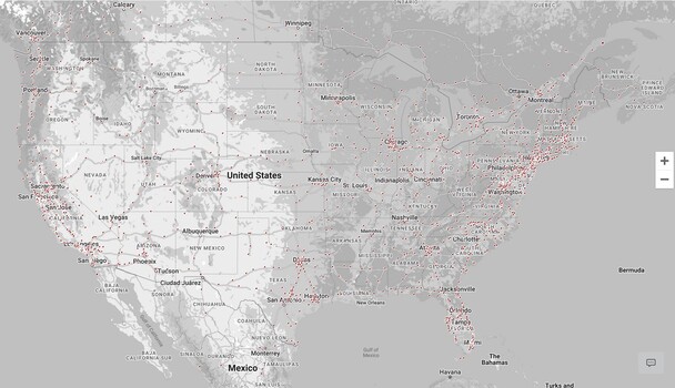 Tesla's Superchargers staan verspreid over het Noord-Amerikaanse landschap en zijn met duizenden. (Afbeeldingsbron: Tesla)