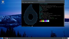 OmegaLinux 2026.02.21 bureaublad met terminalvenster met nieuwe Arch Linux basisversie