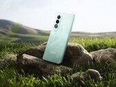 De Oppo K12 is verkrijgbaar in groen of zwart. (Afbeelding: Oppo)