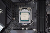 ASUS ROG Strix Z390-E Gaming met een Intel Core i9-9900K geïnstalleerd