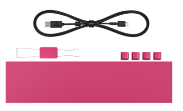 De inhoud van de verpakking bestaat uit een polssteun, een toetsverwijderaar, een afneembare USB-A-naar-USB-C-kabel van 1,8 m, losse toetskapjes en het toetsenbord zelf
