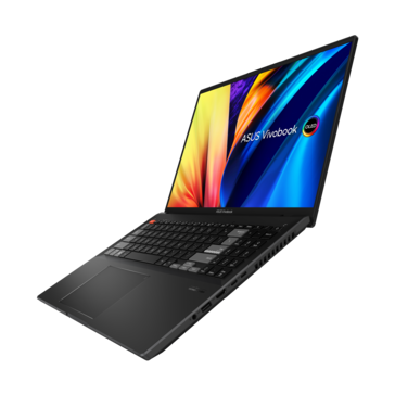 Asus Vivobook Pro 16X - Zwart - Rechter Poorten. (Afbeelding bron: Asus)