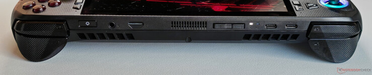 Boven: Aan/uit-knop (met vingerafdrukscanner), 3,5 mm stereo, microSD-kaartlezer, volume, USB-C 3.2 Gen.2 (10 Gbps, DisplayPort 2.1, Power Delivery 3.0), USB-C 4.0 (40 Gbps, DisplayPort 2.1, Power Delivery 3.0)