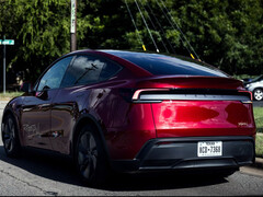 Een Tesla Model Y robotaxi in Austin. (Afbeeldingsbron: @AdanGuajardo/X)