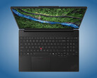 De ThinkPad P16s i Gen 5 van bovenaf gezien.