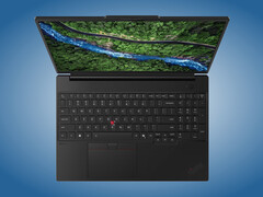 De ThinkPad P16s i Gen 5 van bovenaf gezien.