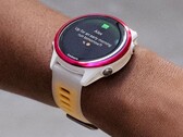 Garmin's nieuwste Forerunner smartwatches (Forerunner 570 op de foto) krijgen softwareversie 15.52. (Afbeeldingsbron: Garmin)